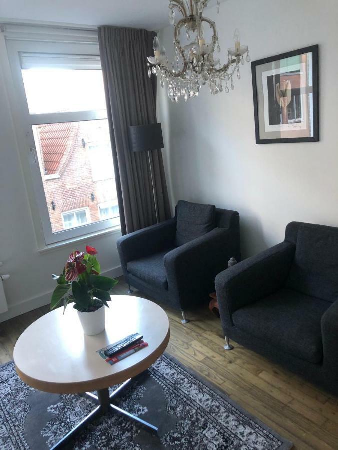 Apartment Tulips In The Heart Of Amsterdam
