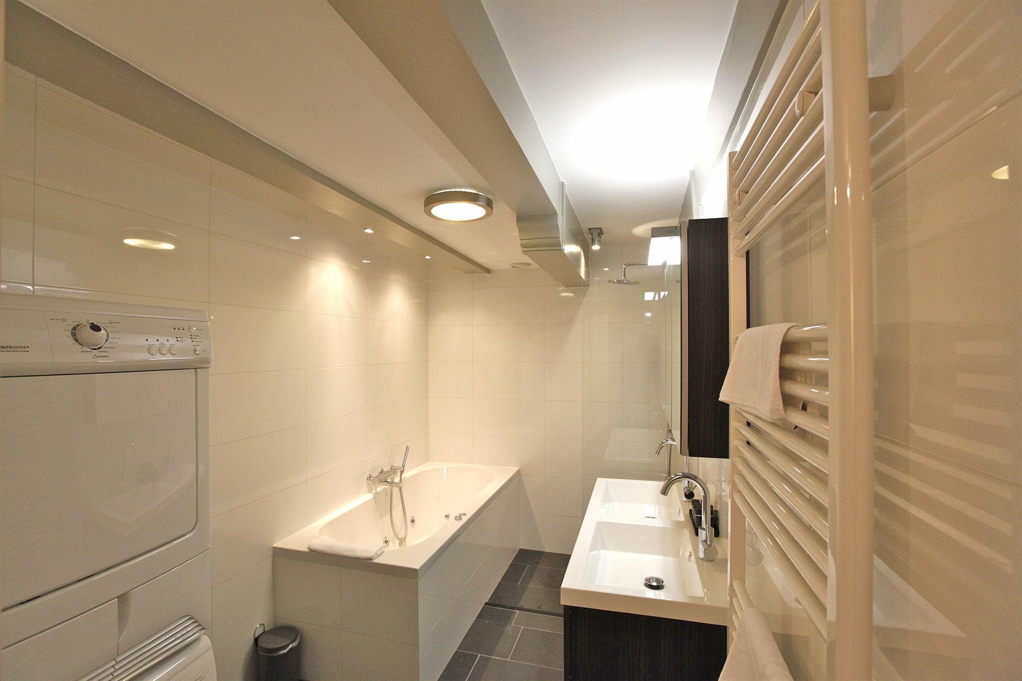 Residences Canal Area Apartment