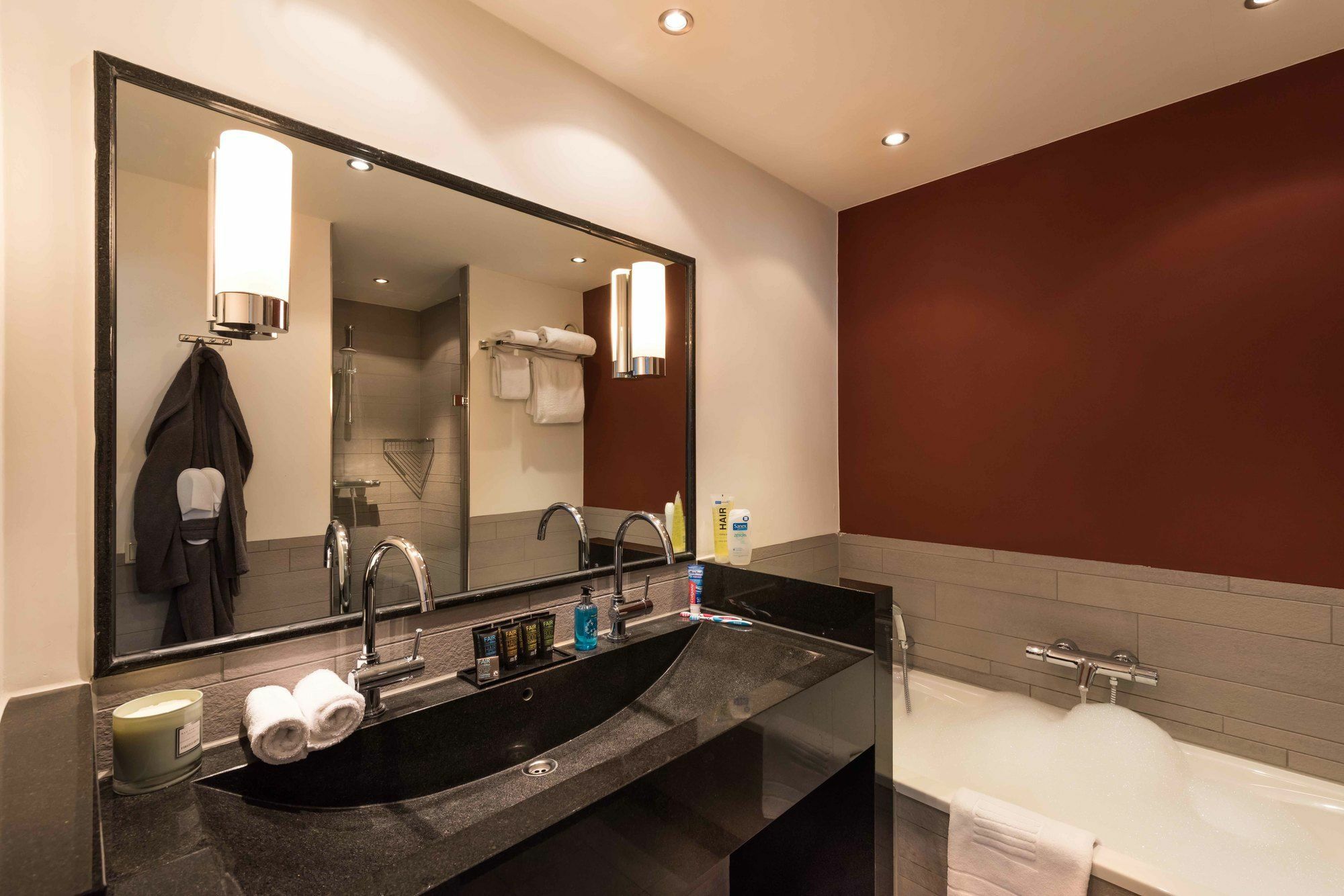 Htel Serviced Apartment *