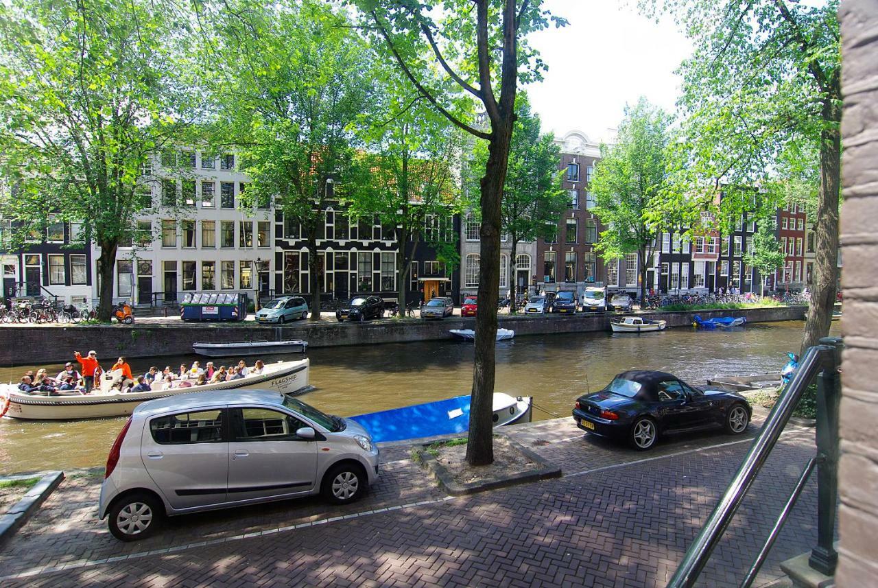 1637: Historic Canal View Amsterdam