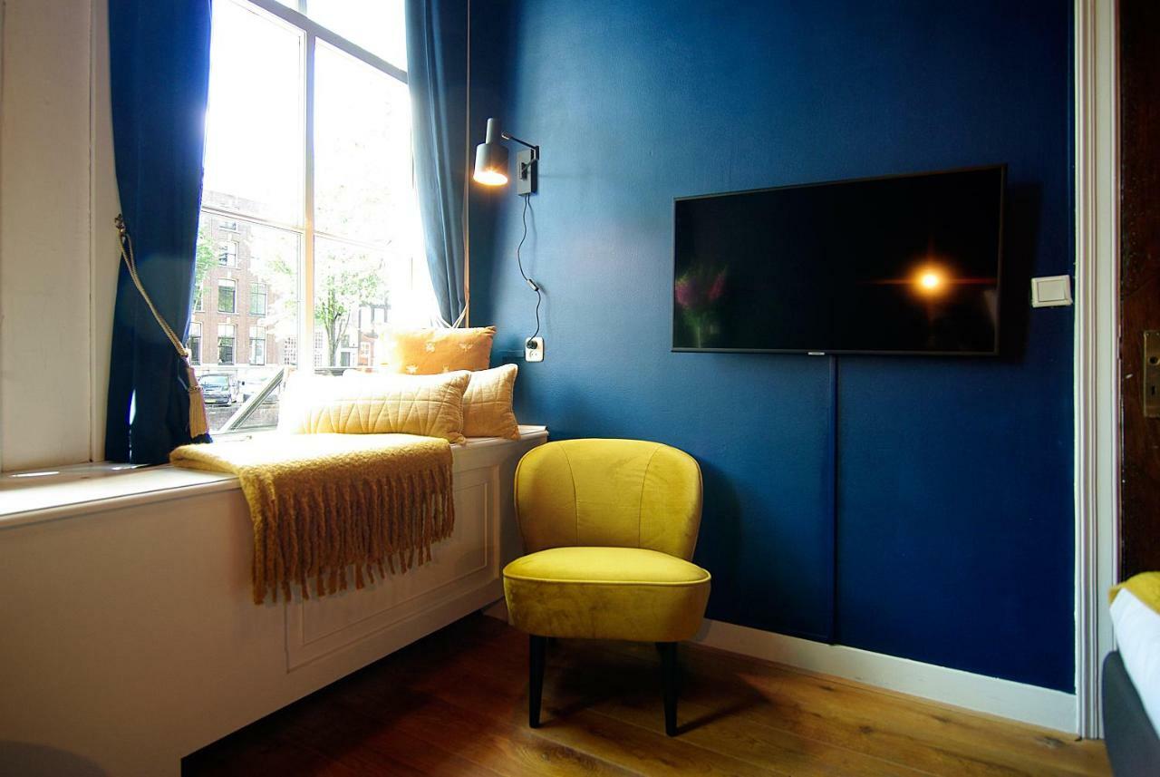 Guest house 1637: Historic Canal View Amsterdam