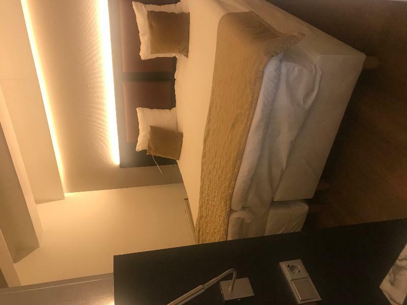 Avenue Hotel 3*