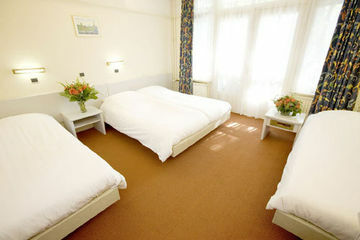 Trianon Annex 2*
