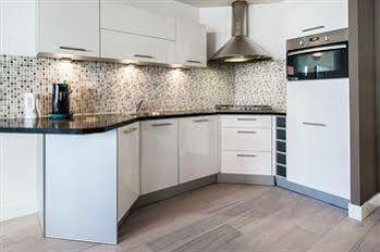 Short Group Staalmeesters Serviced Apartment