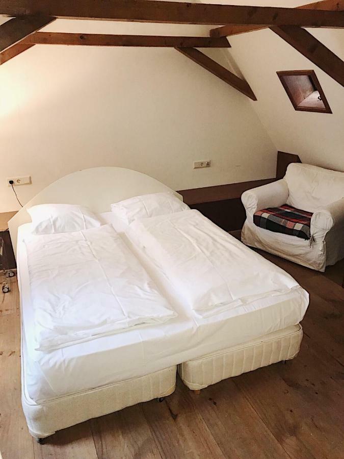 Barndesteeg Guest house *