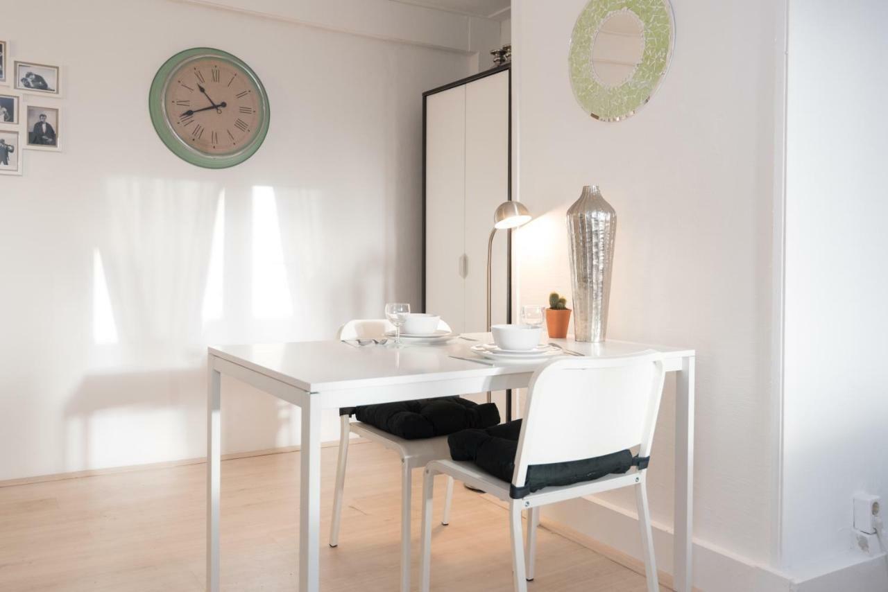 White & Black Studio Apartment