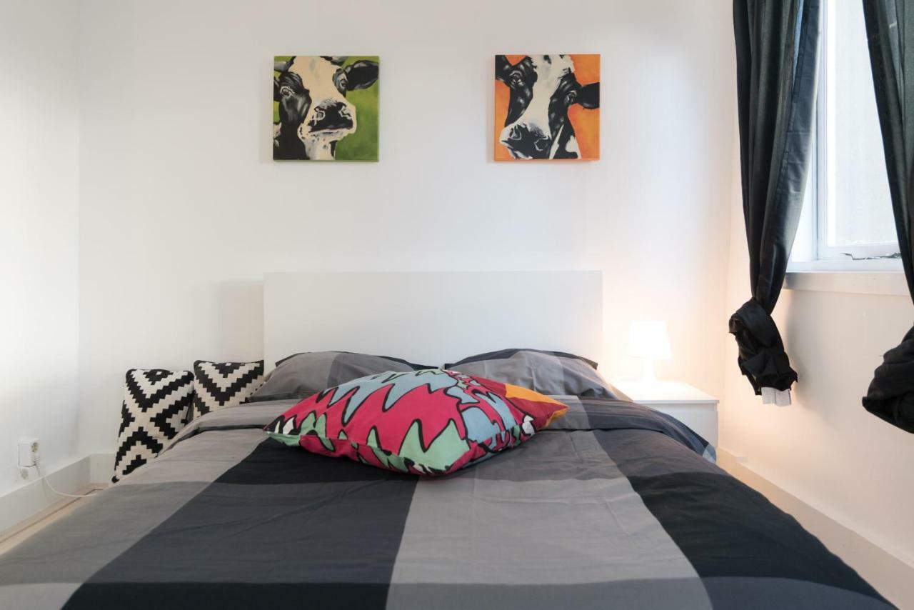 Apartment White & Black Studio Amsterdam