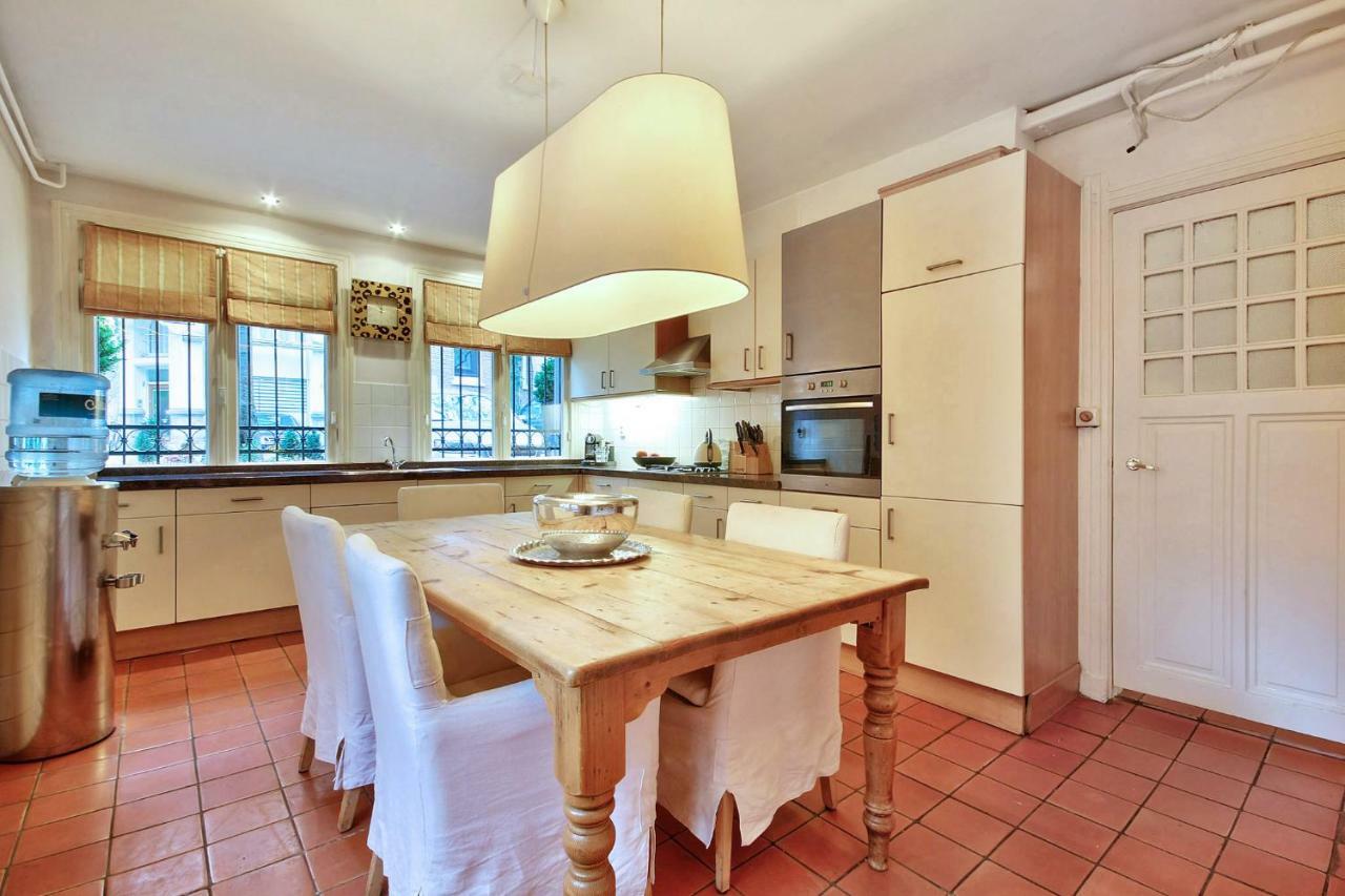 Classic City Souterrain Apartment *