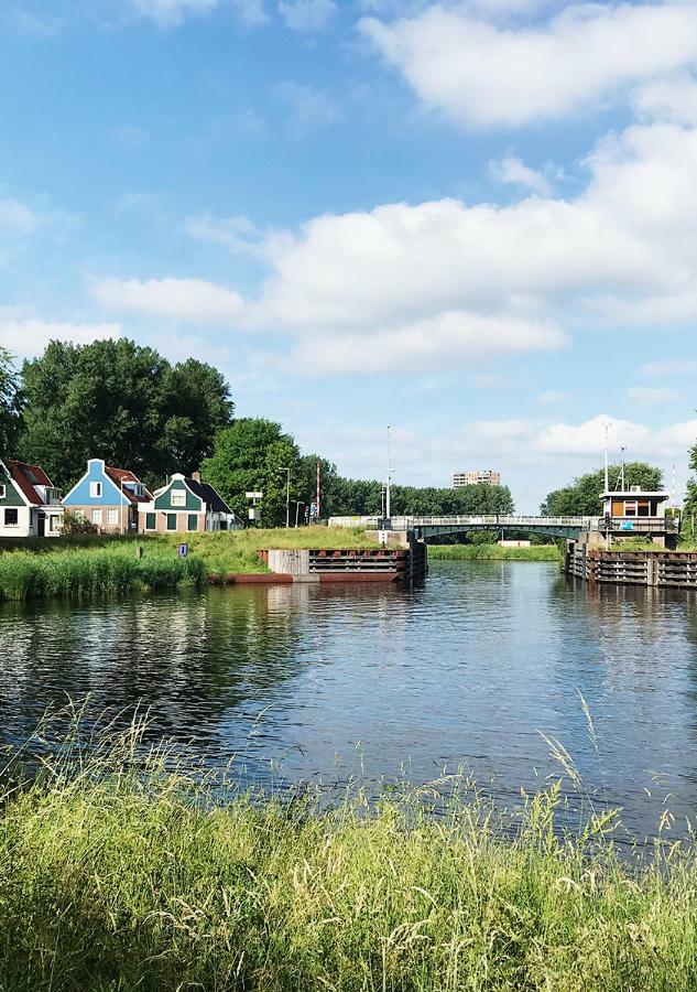 Sweets - Buiksloterdraaibrug Amsterdam