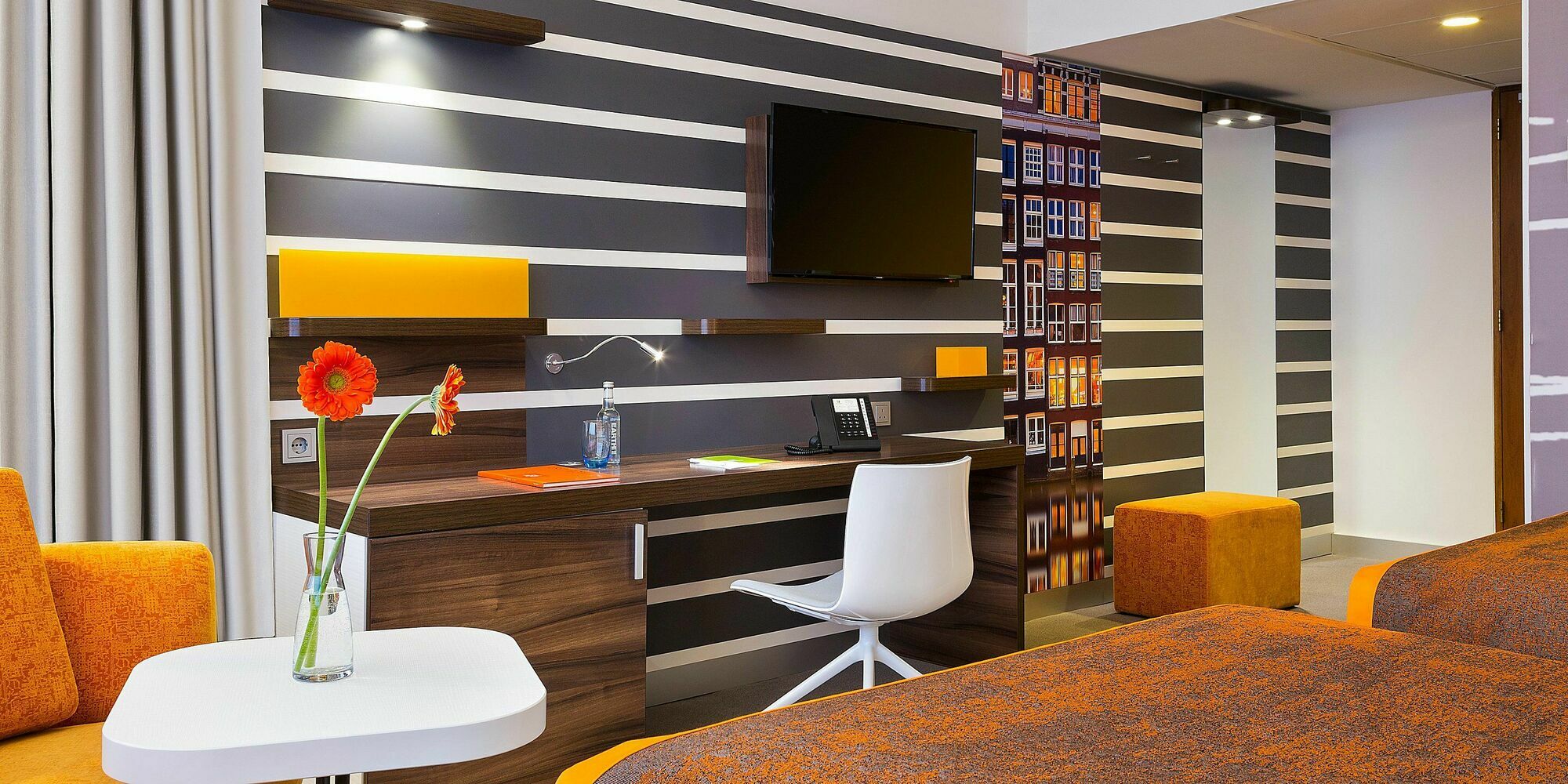 Holiday Inn Amsterdam 4* Amesterdão