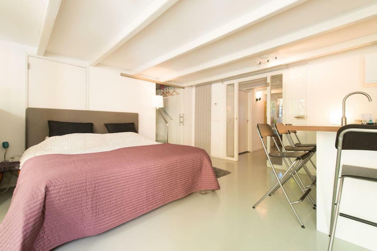 Quiet For 4 At Park In Center Apartment *
