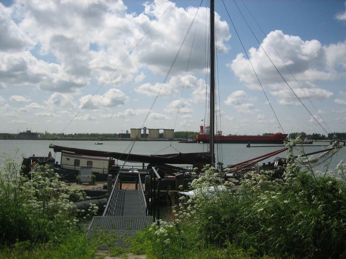 Botel Authentic Ship 
