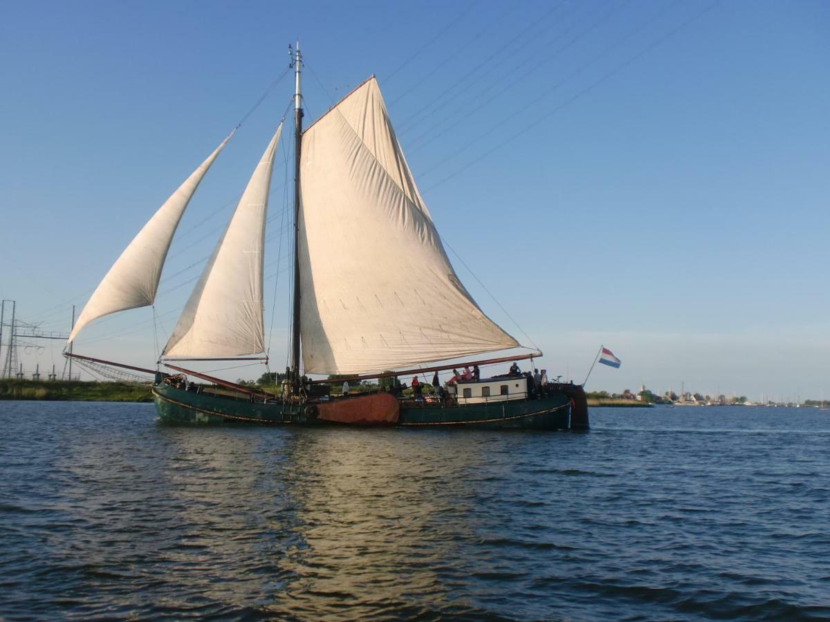 Botel Authentic Ship 