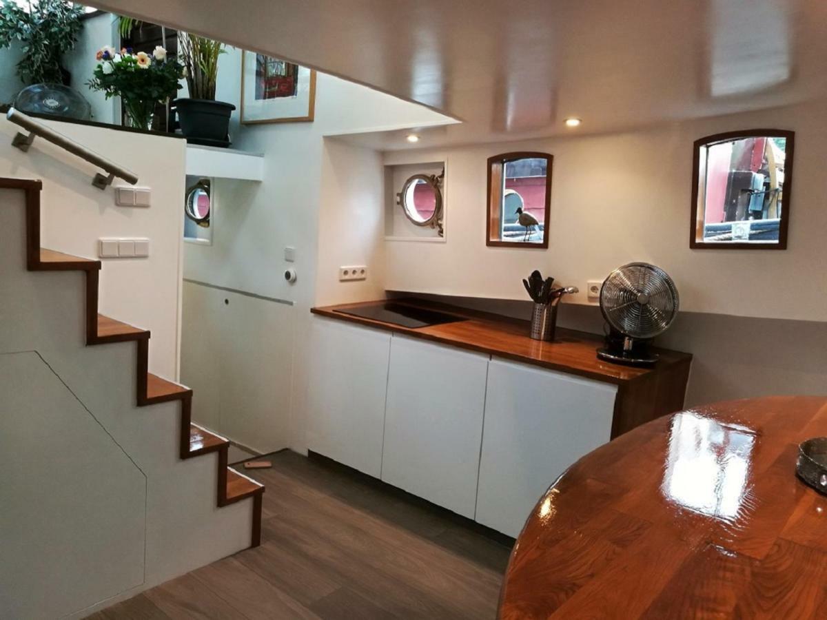 Houseboat Rose Amesterdão