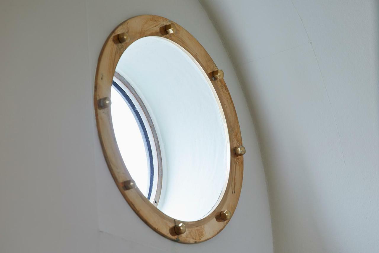 A304 Romantic Seaship In Center Botel Amsterdam
