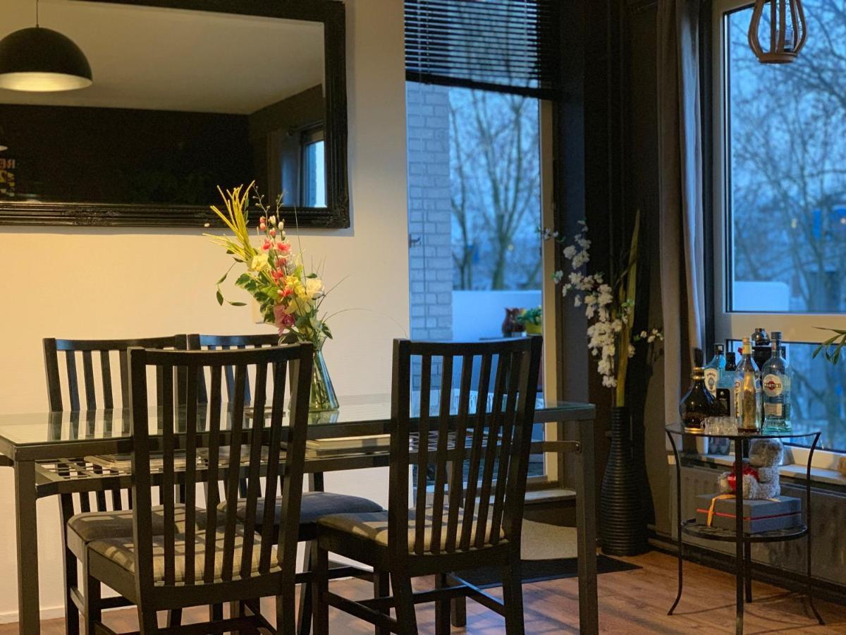 2-room Flat Near Arena N Ziggo Dome, Perfect For 2 Couples Apartment *