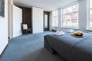 Short Group Staalmeesters Serviced Apartment