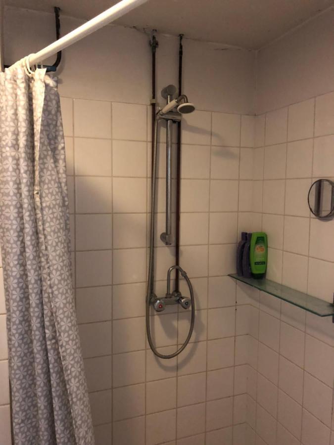House With Garden, 10 Min From Centre Apartment