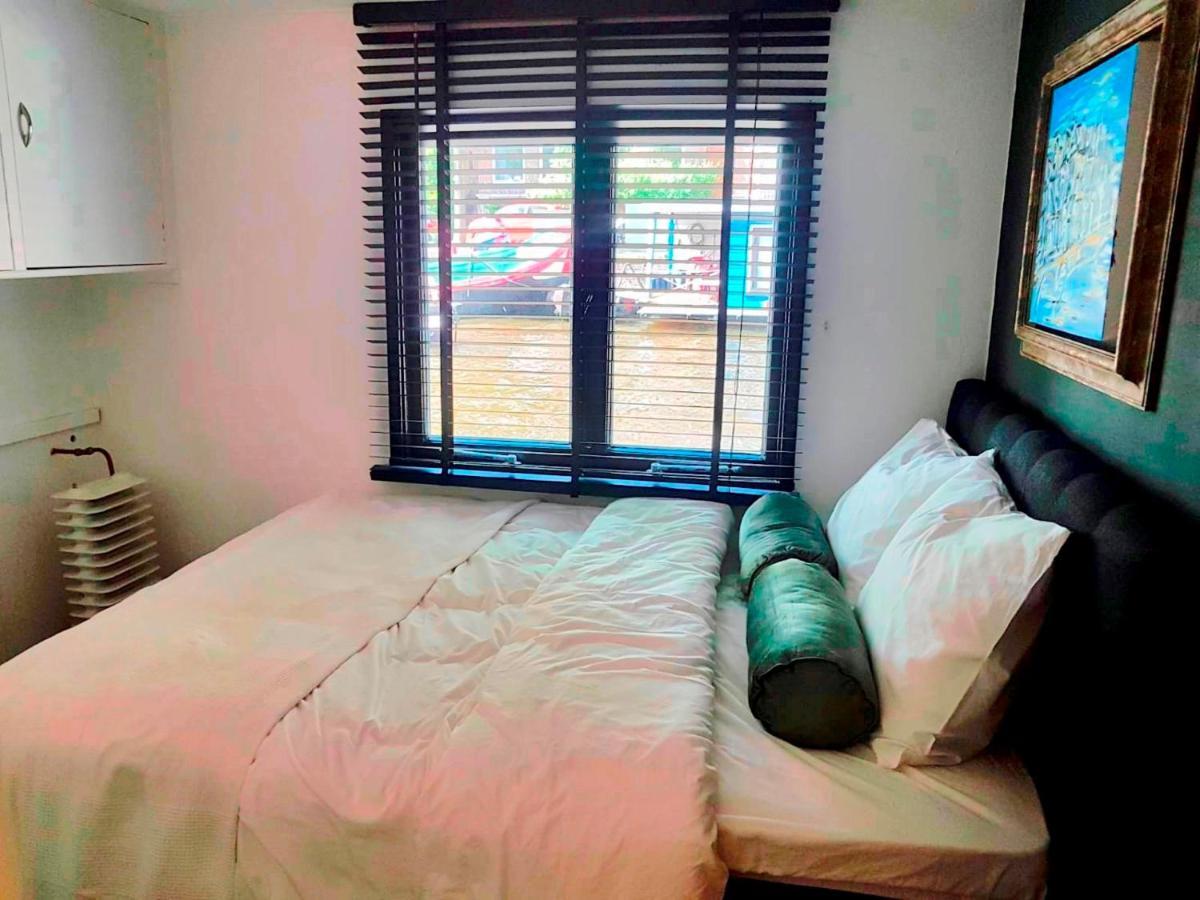 Cozy Watervilla Apartment Amsterdam