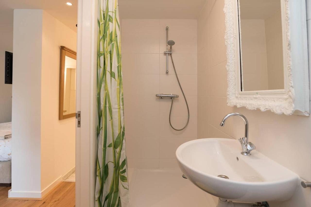 Apartment Weesper Studio 2 *