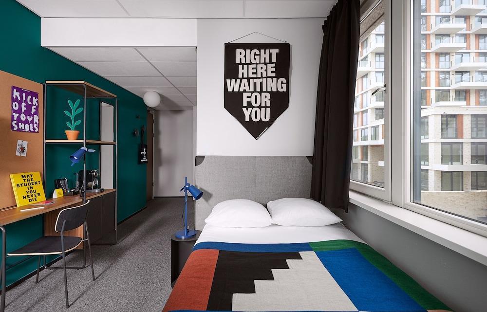 The Social Hub West Hotel 3*