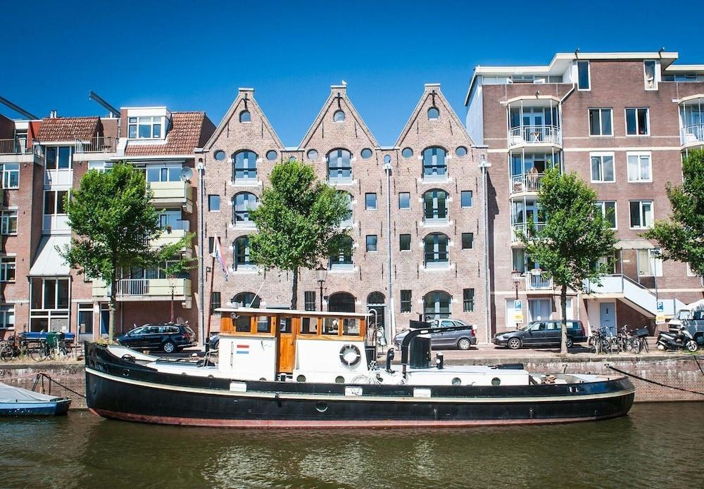 Yays Salthouse Canal Amsterdam