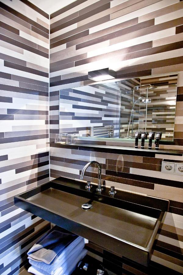 V Lofts Aparthotel 3*