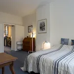 Vondelparkmuseum Inn