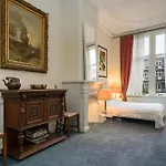 Vondelparkmuseum Inn