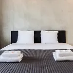 Short Stay Group Houthavens Serviced Apartments