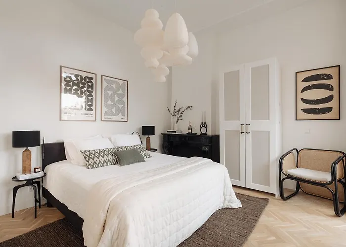 Spacious 2 Bedroom Apartment