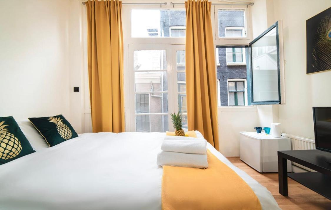 Amazing Beb 2 Min From Station Apartment