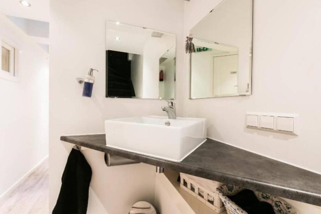 Apartment Lovely 4 Bedroom Luxury Apartment *