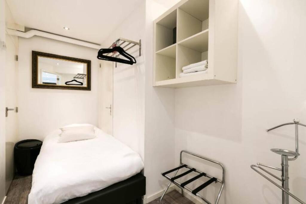 Apartment Lovely 4 Bedroom Luxury Apartment *