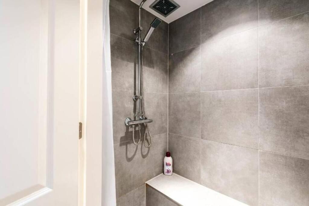 Lovely 4 Bedroom Luxury Apartment Amsterdam