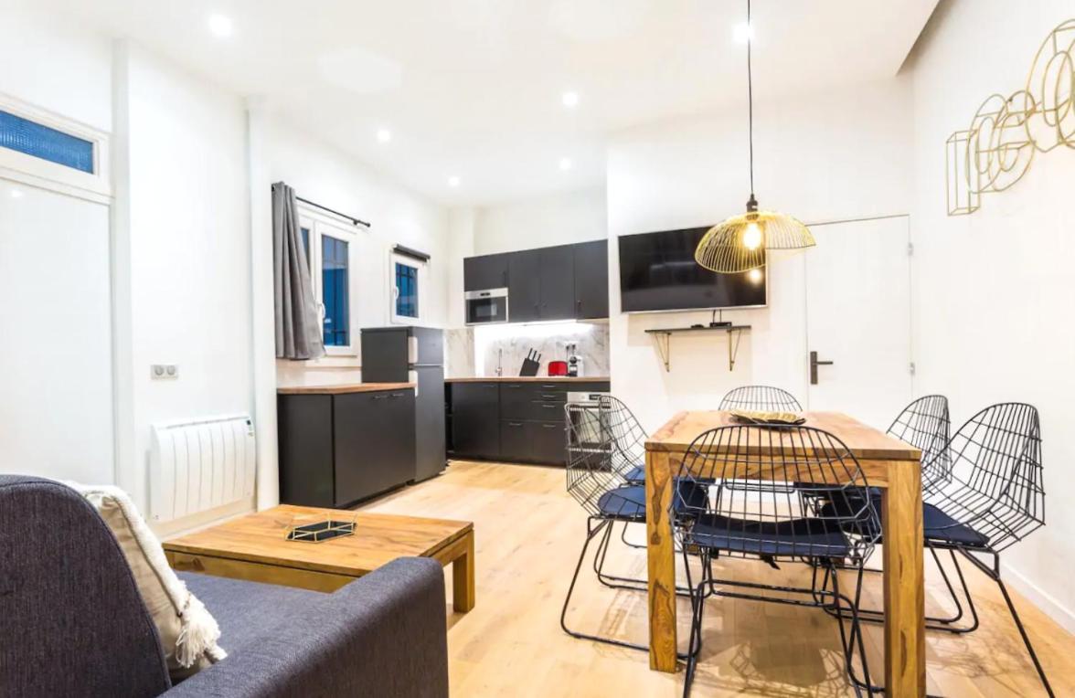 Lovely 4 Bedroom Luxury Apartment Apartment *