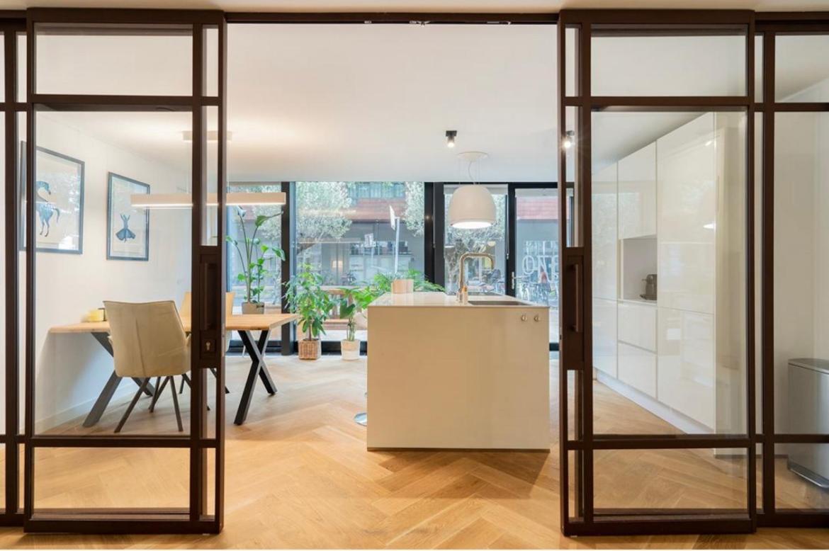 Frühstückspension Luxurious Studio Only 15 Minutes From Center