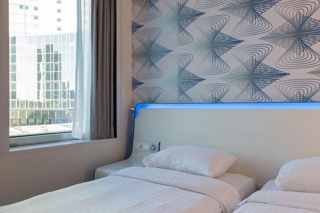 Park By Radisson City West Hotel