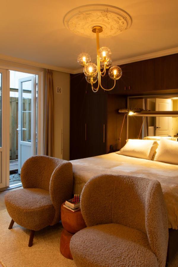 Midtown Couette-café *