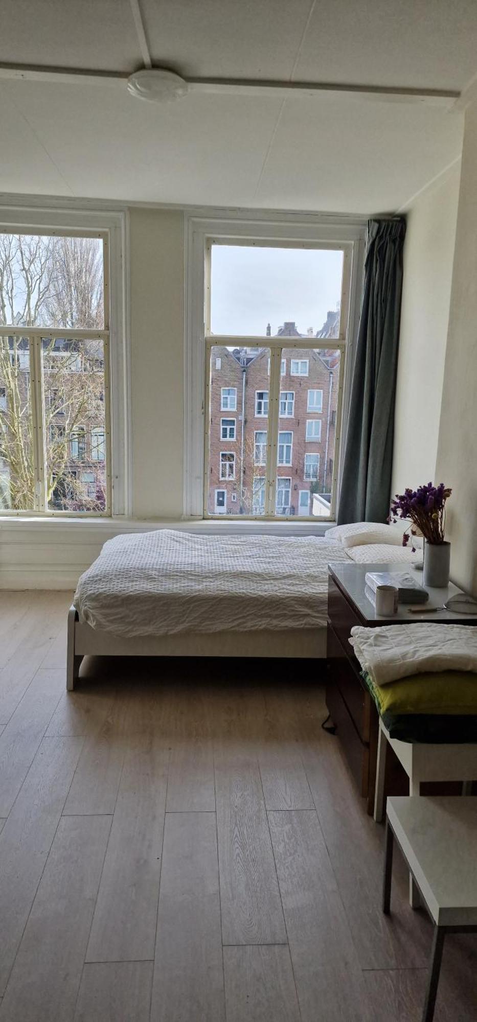 Frank's And Chong's Excellent Location Bed & Breakfast Amsterdam