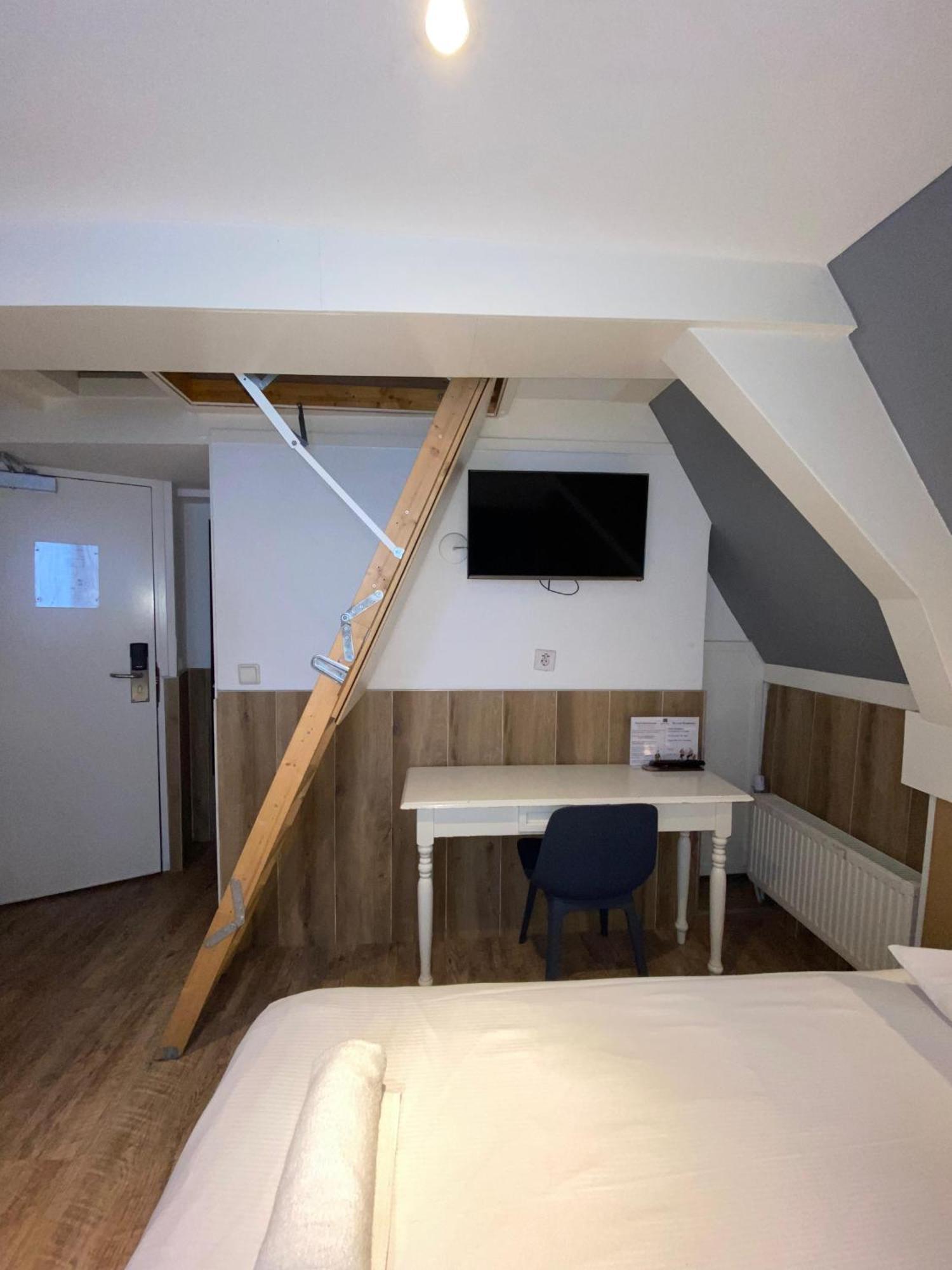 Old Quarter Hotel 2*