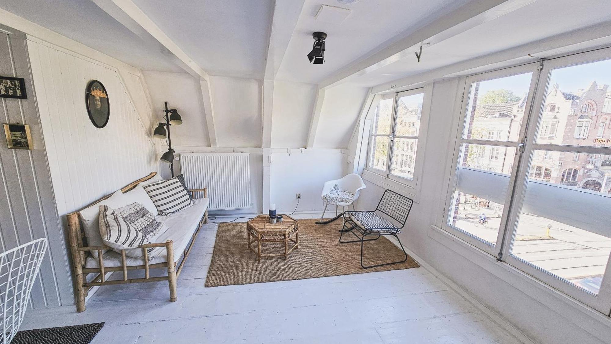 Two Bedroom In Historic Canalhouse From 1618 - Centre