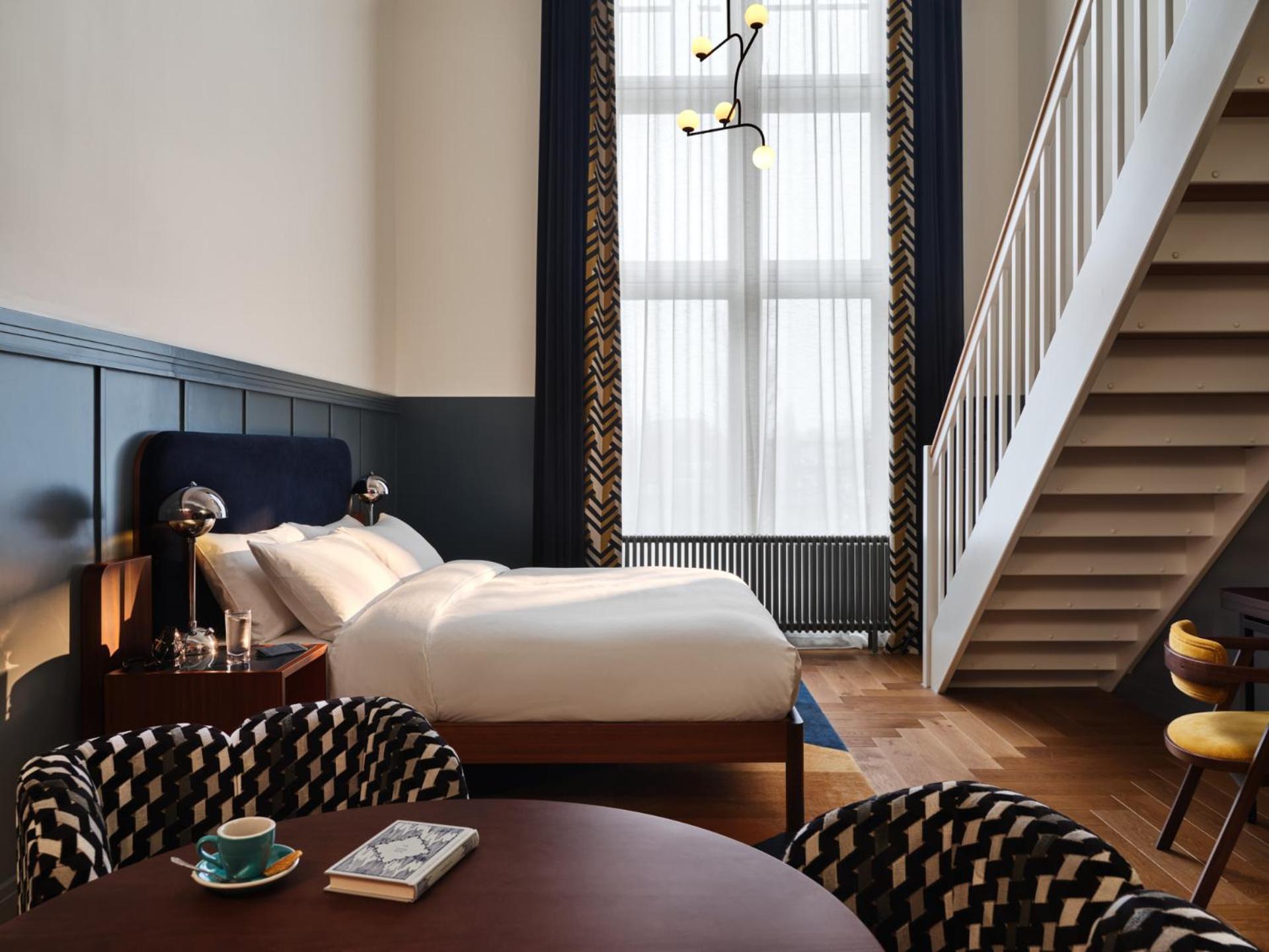The Hoxton, Lloyd Hotel 4*