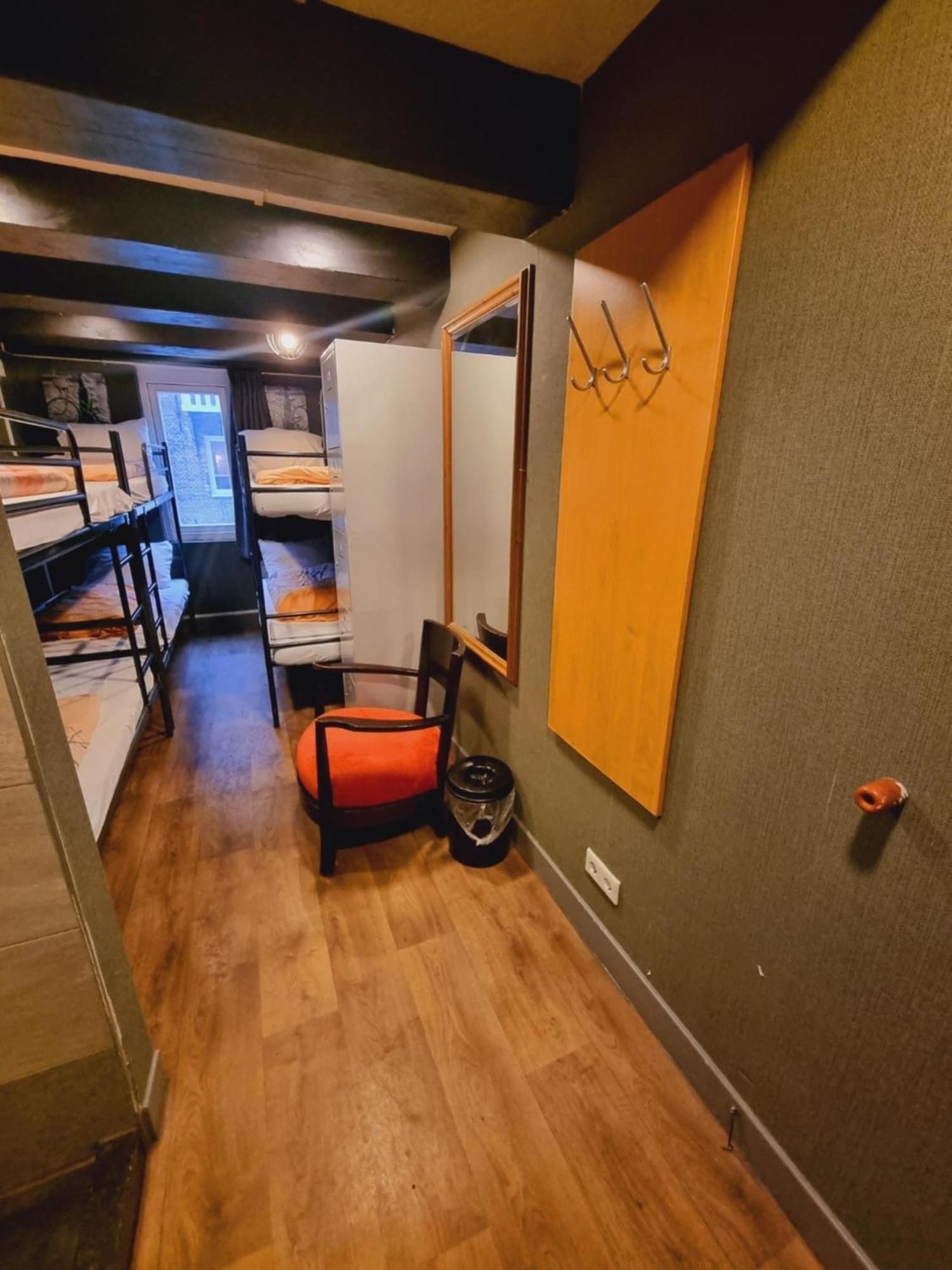 Albergue Downtown Canal View