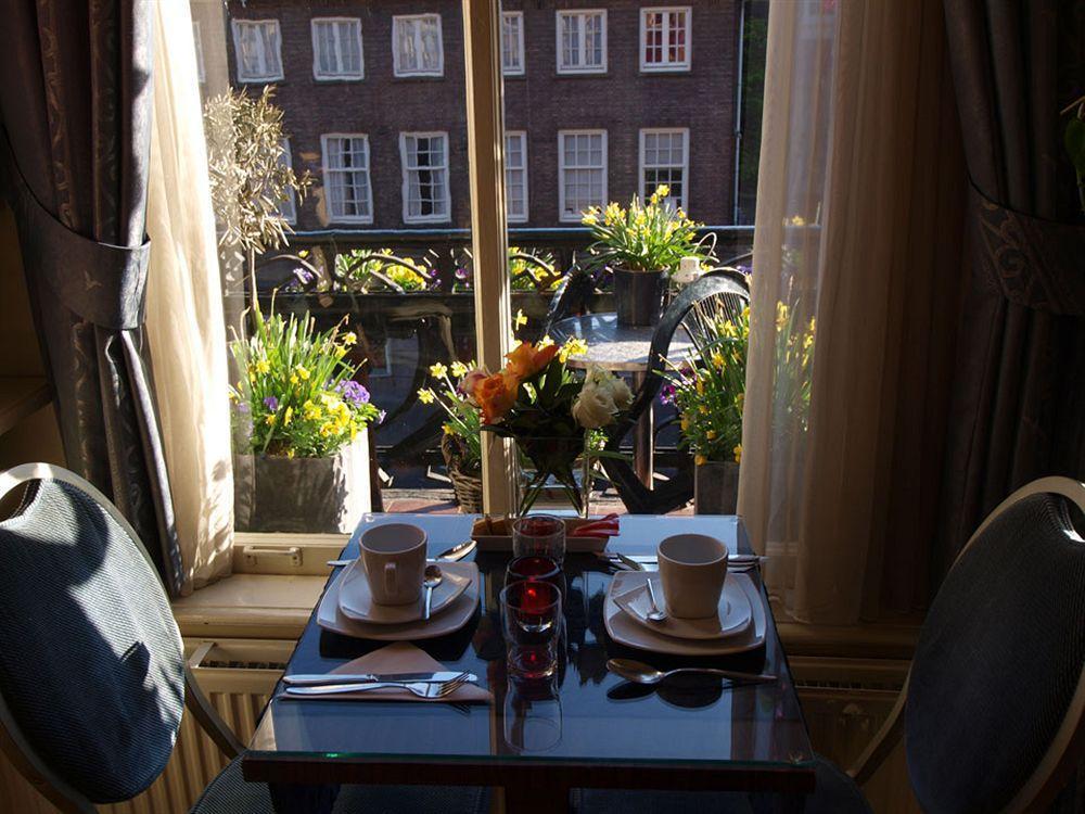 Clemens Hotel