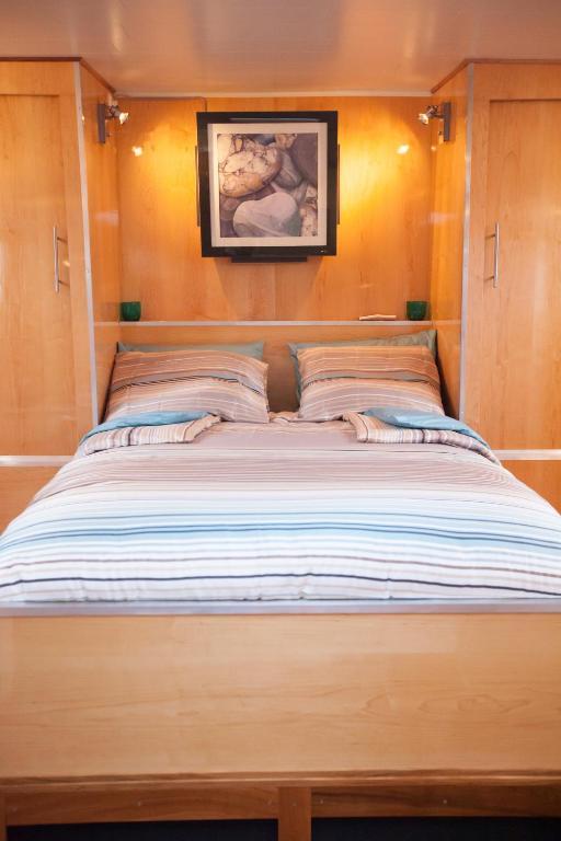 Houseboat Ms 3 Gebroeders Couette-café