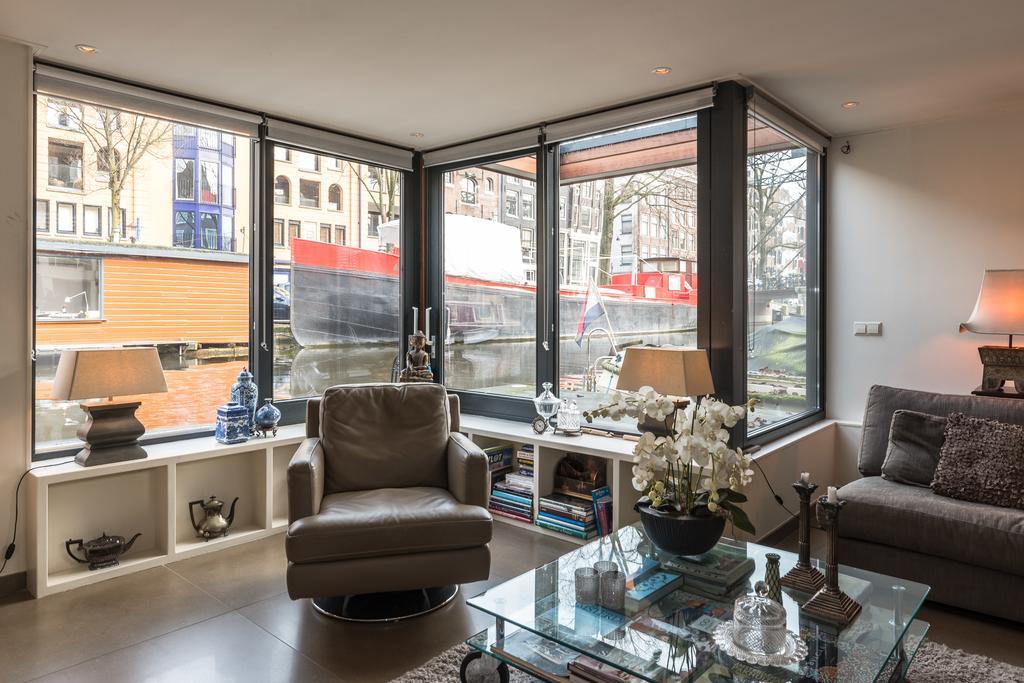 Botel Houseboat-apartment Sumatra Amsterdam