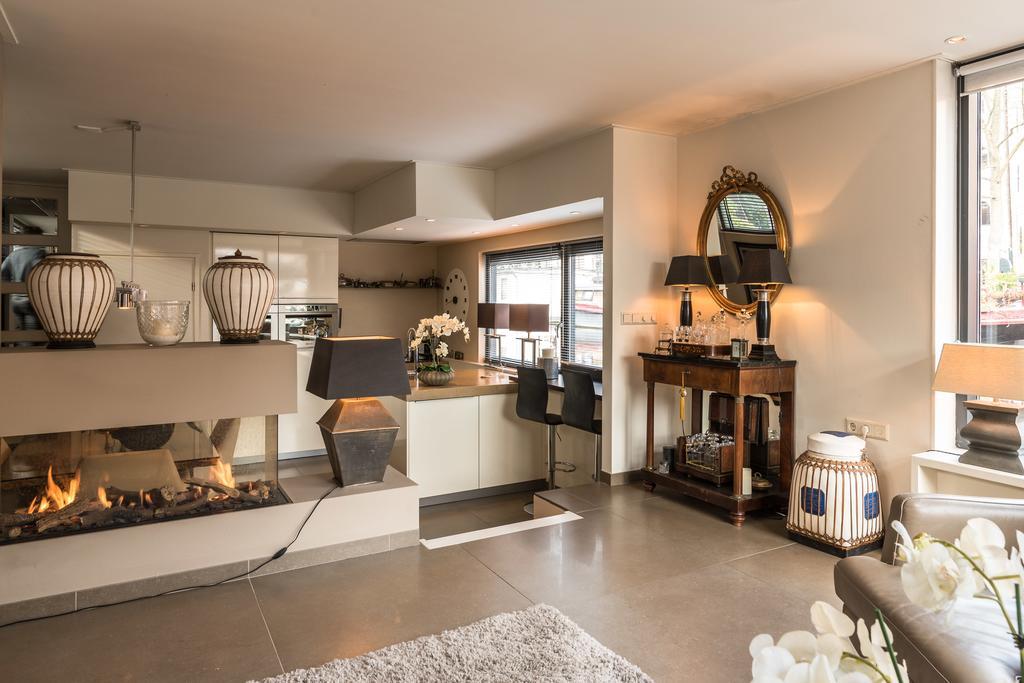 Botel Houseboat-apartment Sumatra Amsterdam