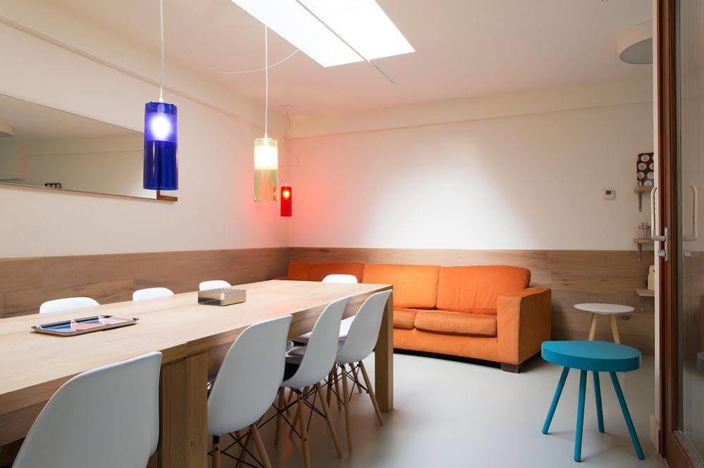 Marnix360apartments The Mansion 2*