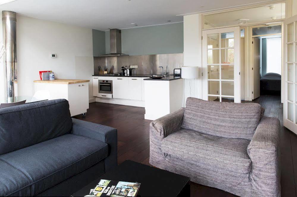 Marnix360apartments The Mansion 2*